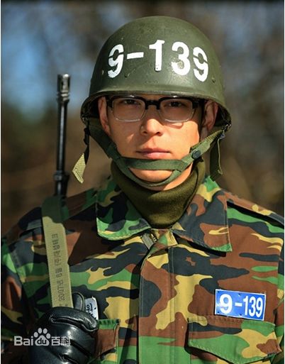 姜栋元(Kang Dong Won、カン ドンウォン)军中生活素颜照相册