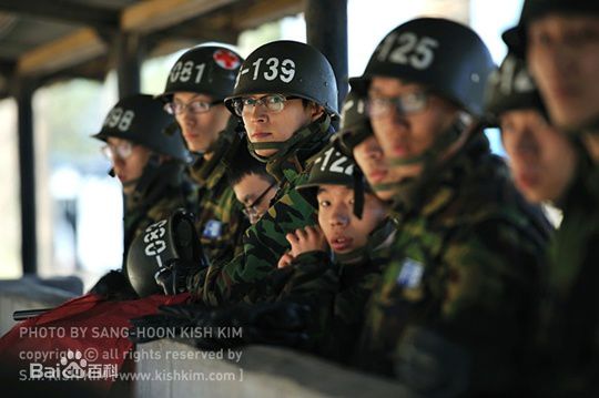 姜栋元(Kang Dong Won、カン ドンウォン)军中生活素颜照相册