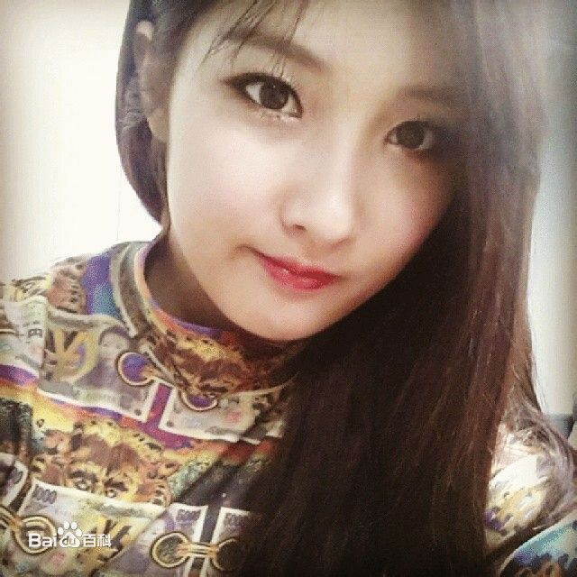 南智贤(，Nam Ji Hyun)的Ins前后照片