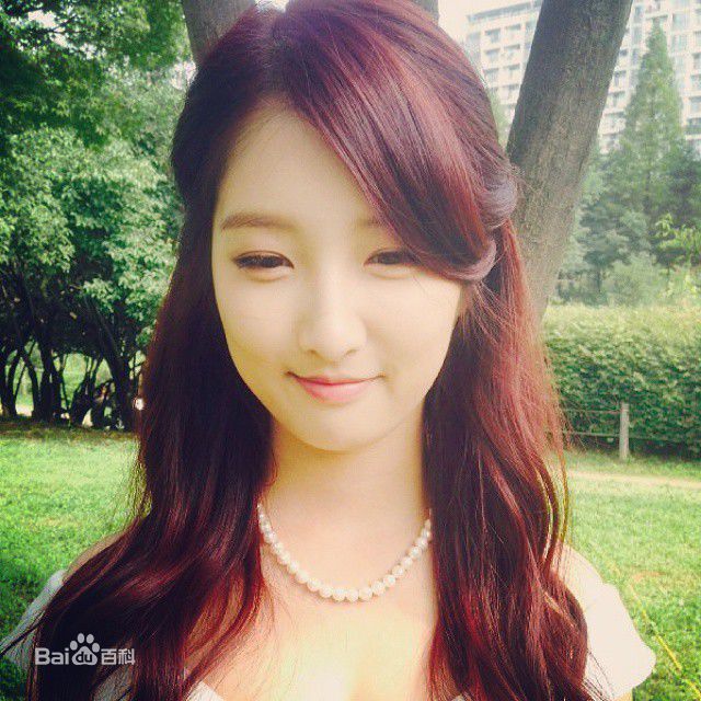 南智贤(，Nam Ji Hyun)的Ins前后照片