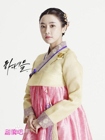 郑柔美(；Jungyumi)影视剧组前后照片