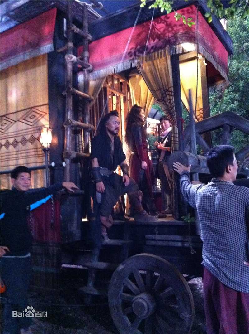 卢正雨(ZhengyuLu)工作照壁纸壁纸