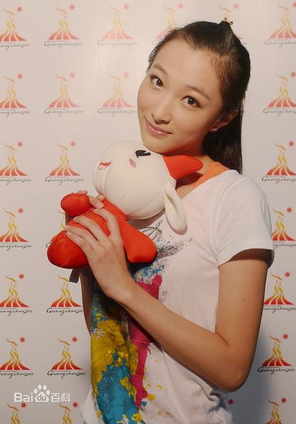 王梓桐参加活动前后照片