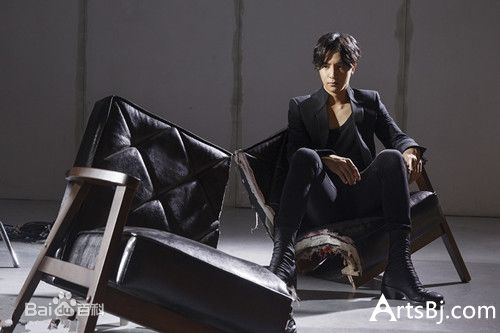 精选薛之谦(Joker Xue)在EP《一半》中的图册