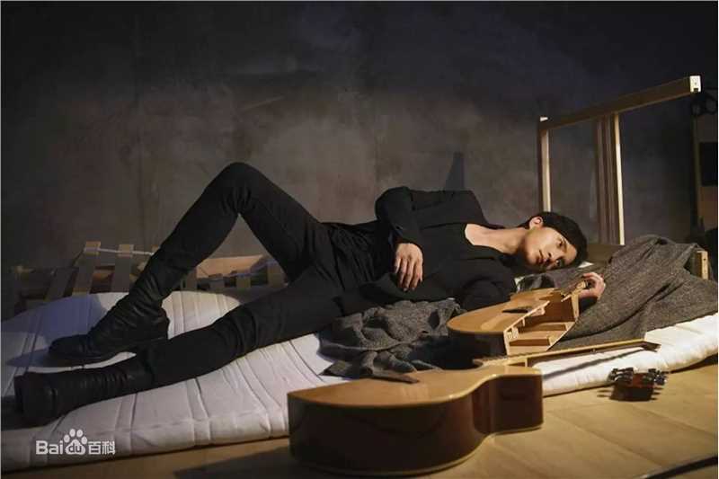 精选薛之谦(Joker Xue)在EP《一半》中的图册