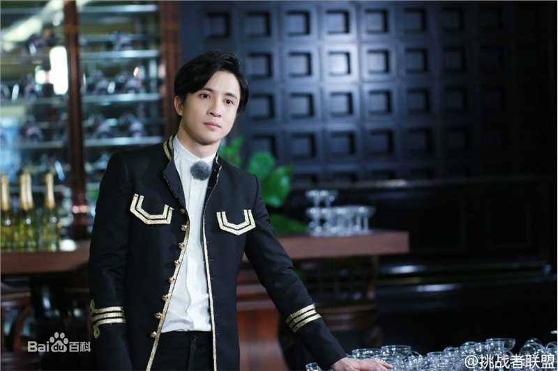 薛之谦(Joker Xue)挑战者联盟前后照片