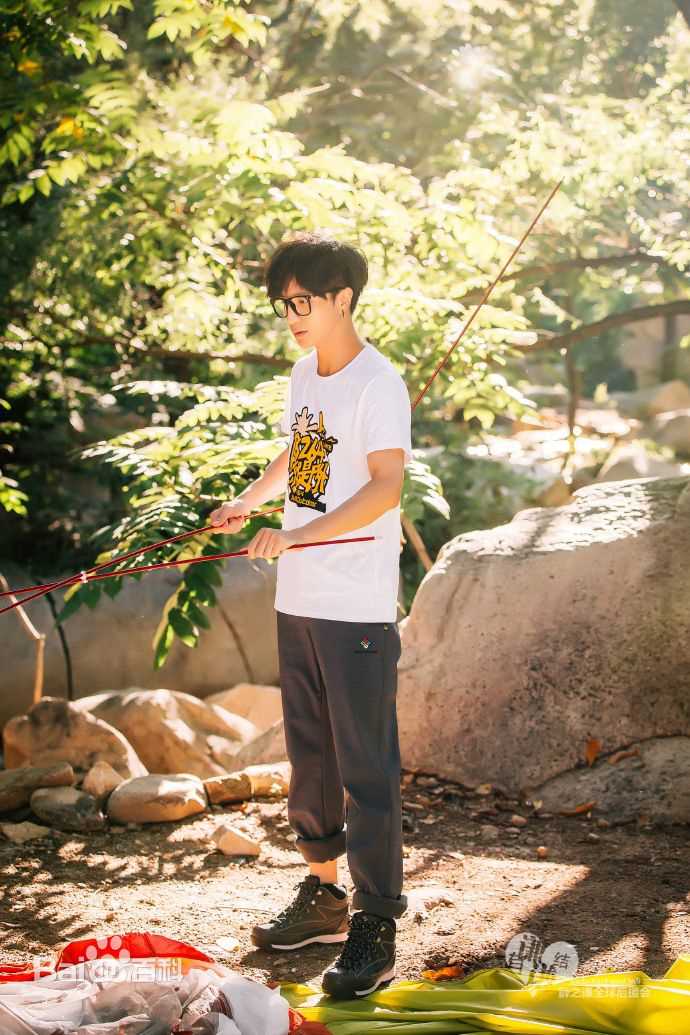 薛之谦(Joker Xue)8264户外体验活动图片图集