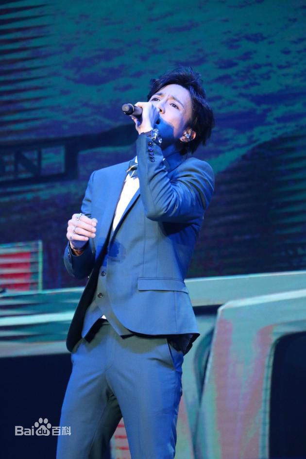 薛之谦(Joker Xue)在2016年7月17日北京《初学者》演唱会中的