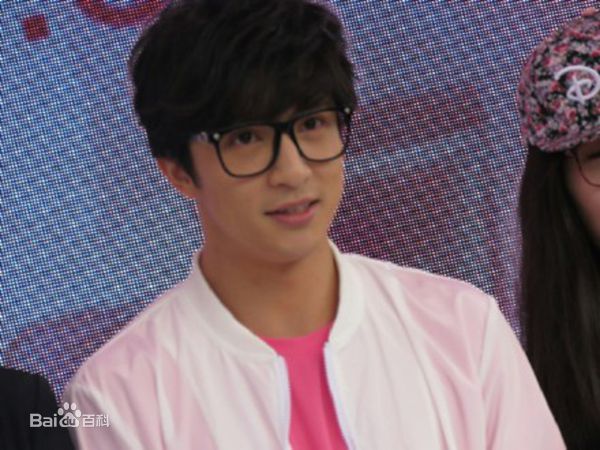 薛之谦(Joker Xue)阳光公益RUN活动性感图片图集