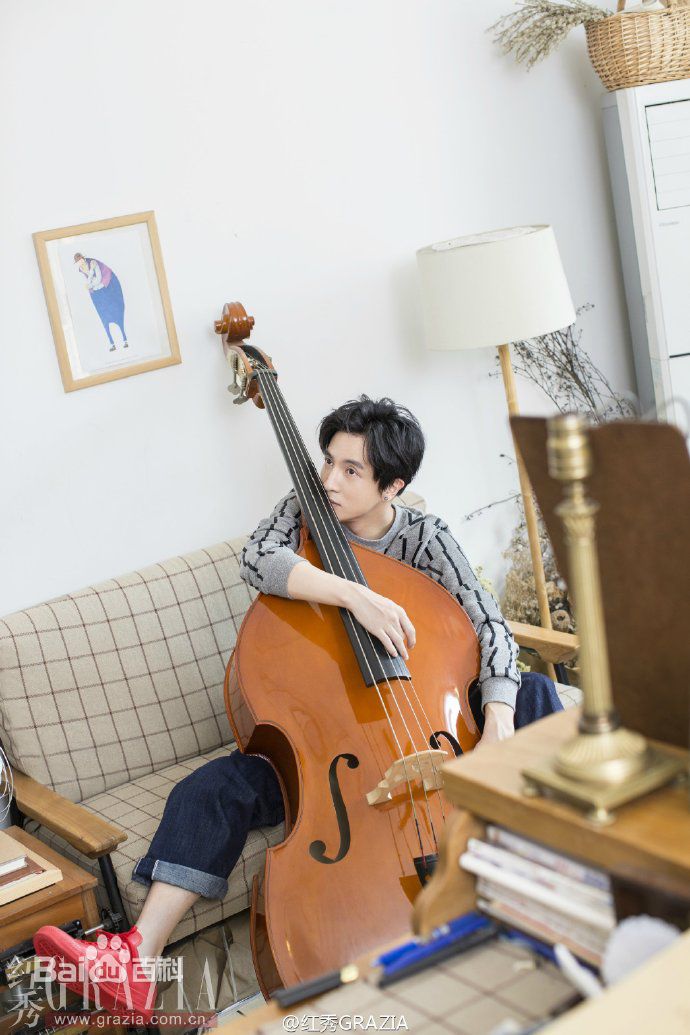 薛之谦(Joker Xue)在《红秀Grazia》中的