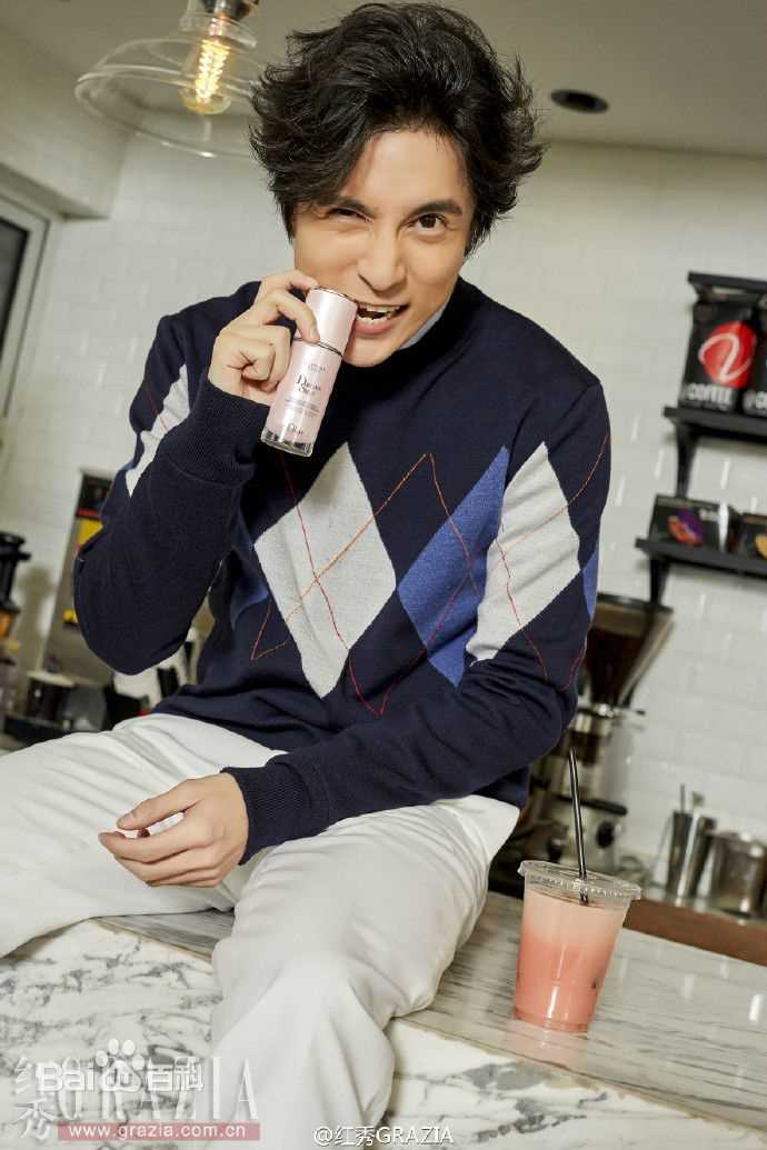 薛之谦(Joker Xue)在《红秀Grazia》中的