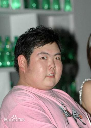 最新钱志君性感图片