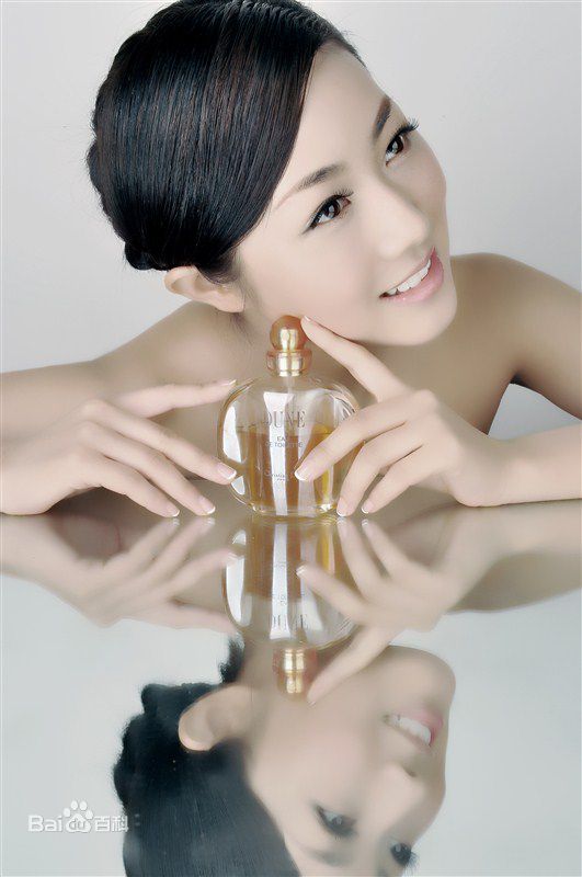 赵淼拍摄的广告图片图集