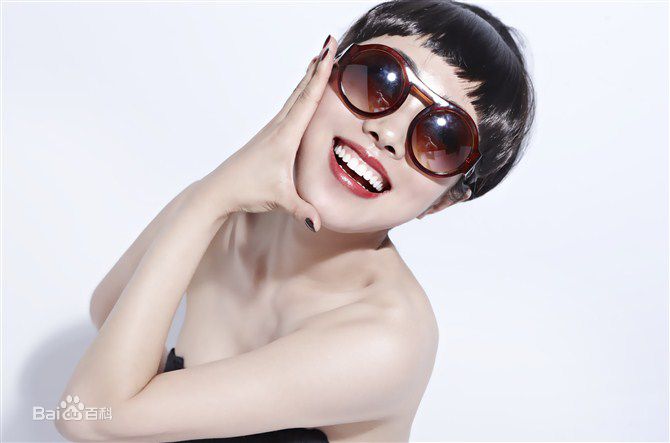 赵淼拍摄的广告图片图集