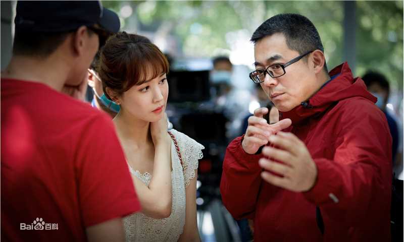 刘国彤工作照图片图集