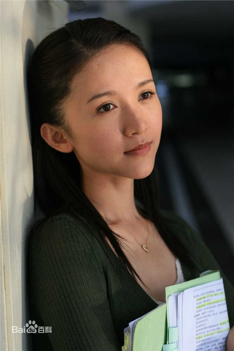 彭心宜近照素颜照壁纸