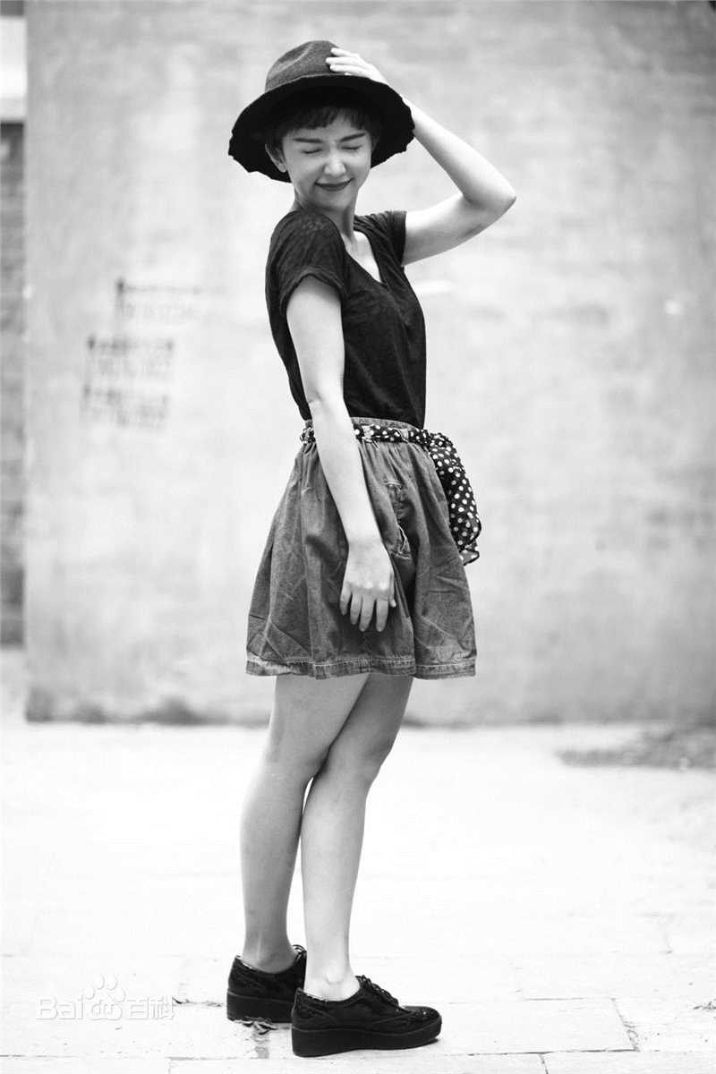 彭心宜近照素颜照壁纸