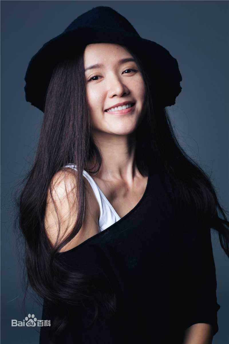 彭心宜近照素颜照壁纸