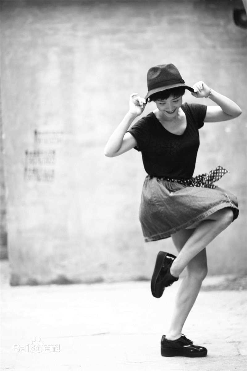 彭心宜近照素颜照壁纸