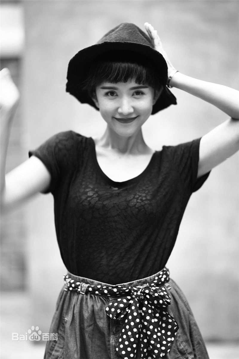 彭心宜近照素颜照壁纸