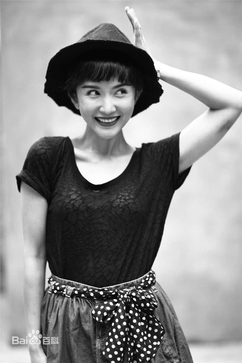 彭心宜近照素颜照壁纸