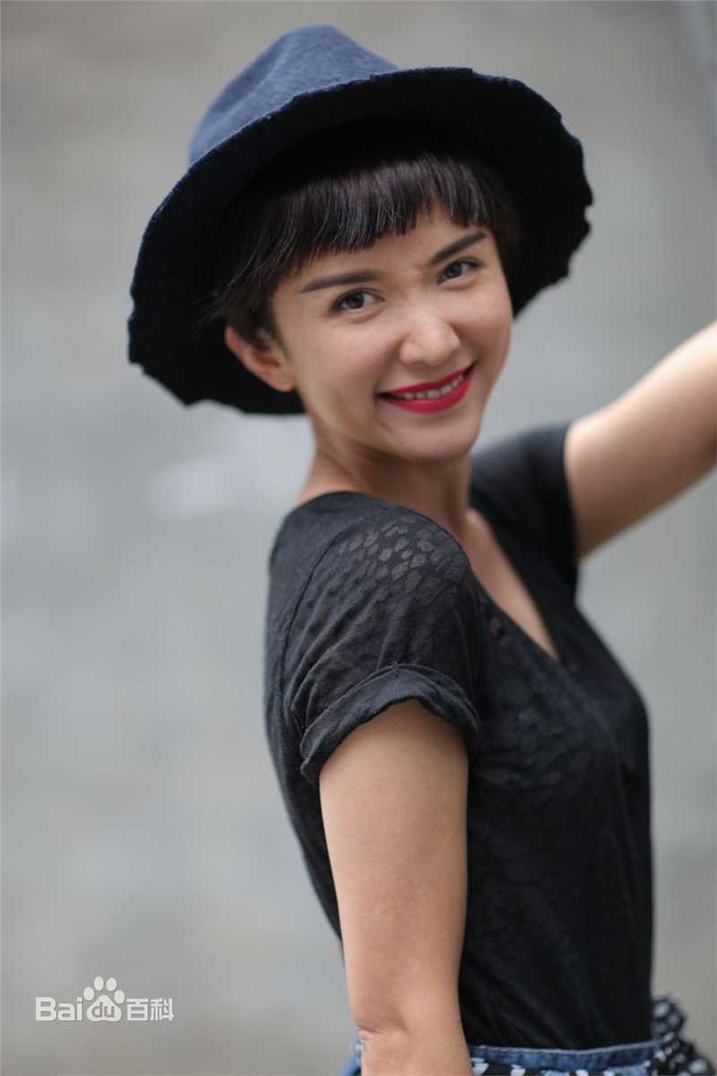 彭心宜近照素颜照壁纸