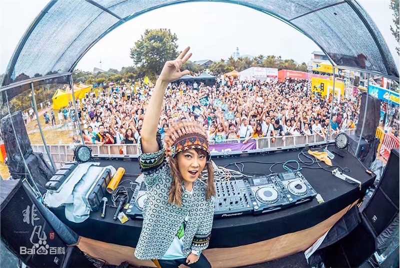 刘力扬(Jeno Liu)舞台风采素颜照相册