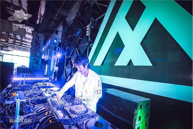 刘力扬(Jeno Liu)舞台风采素颜照相册