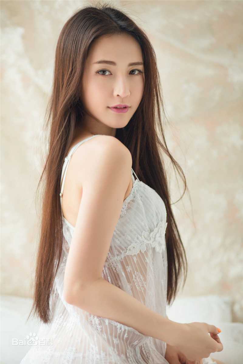 最新孙晶晶性感图片