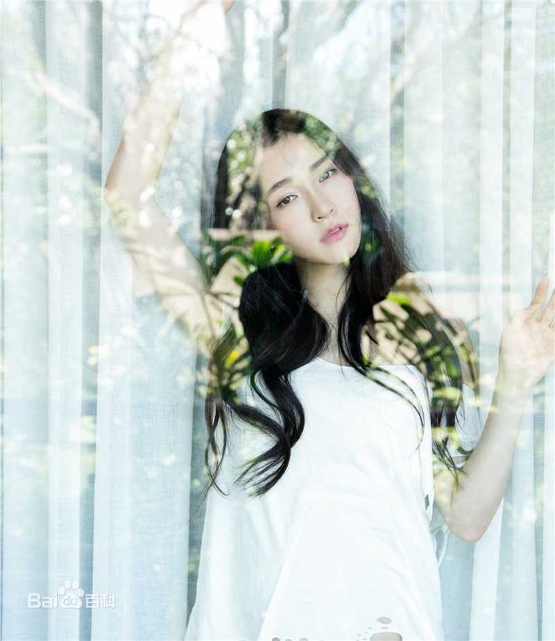 最新孙晶晶性感图片