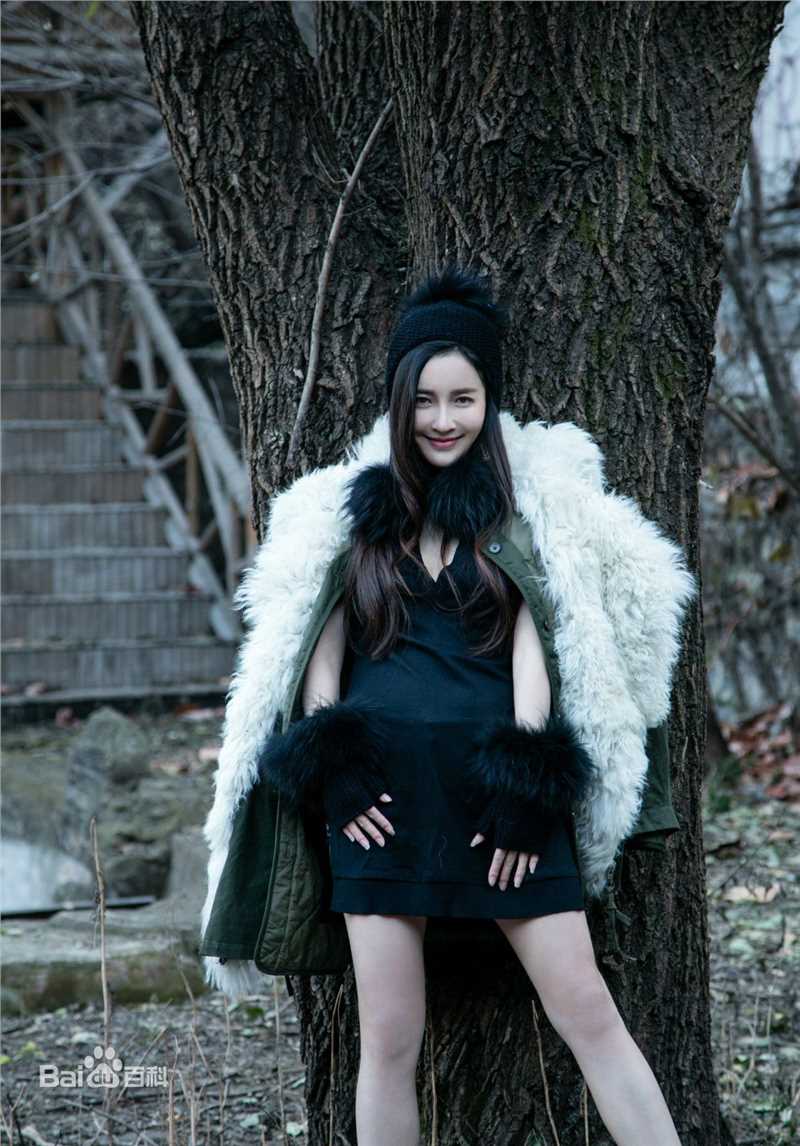 最新孙晶晶性感图片