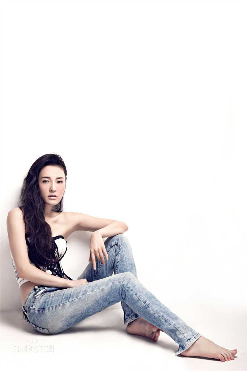 最新孙晶晶性感图片