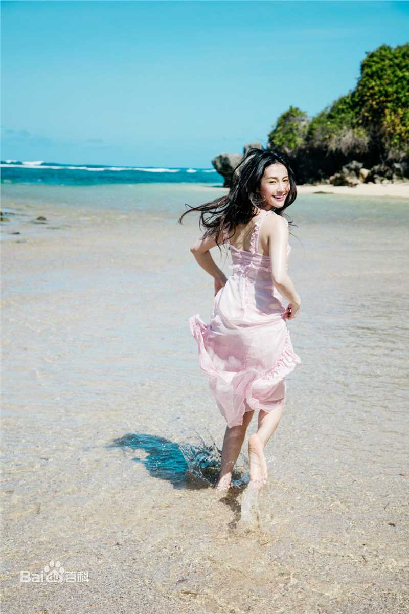 最新孙晶晶性感图片