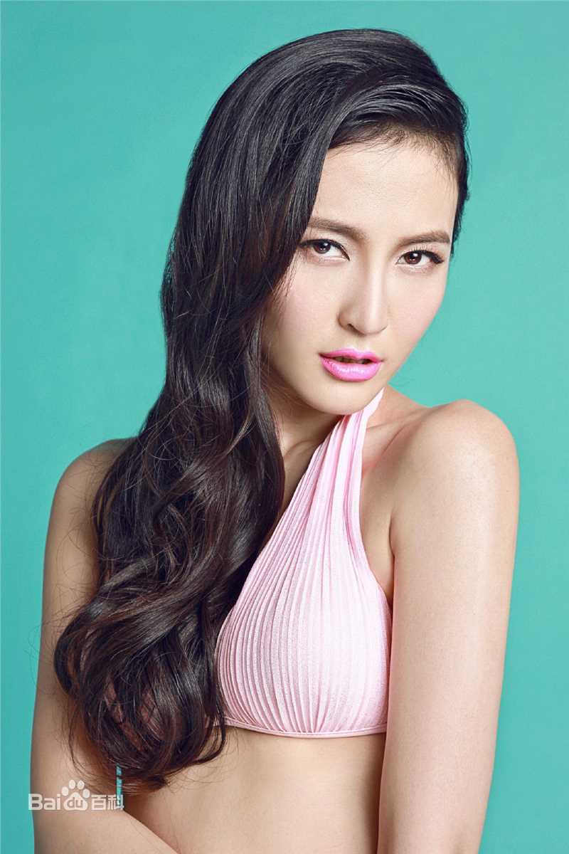 最新孙晶晶性感图片