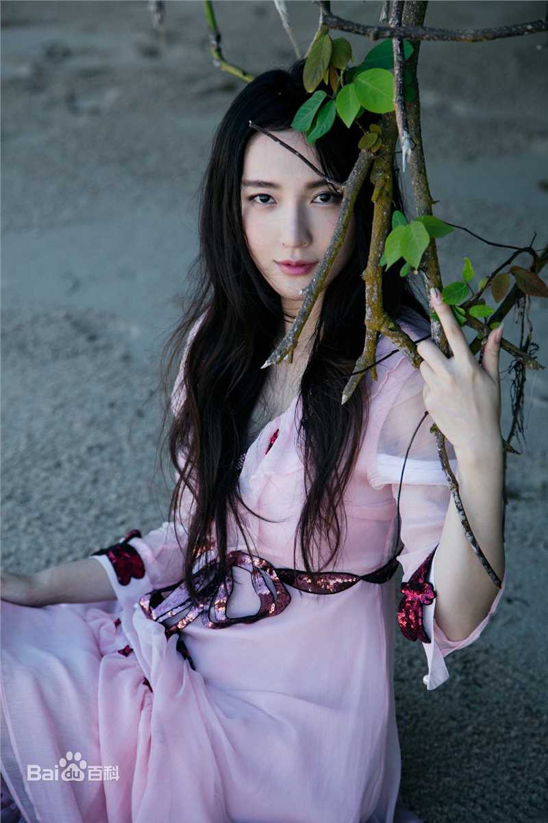 最新孙晶晶性感图片