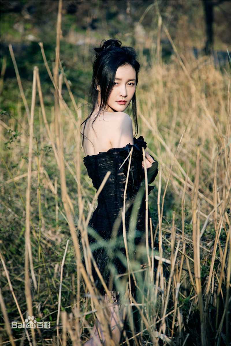 最新孙晶晶性感图片