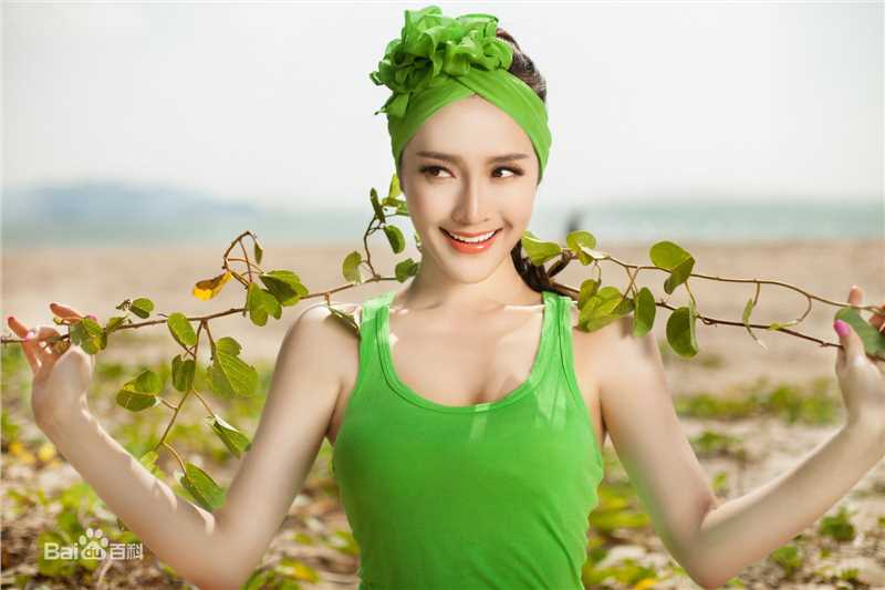 最新孙晶晶性感图片