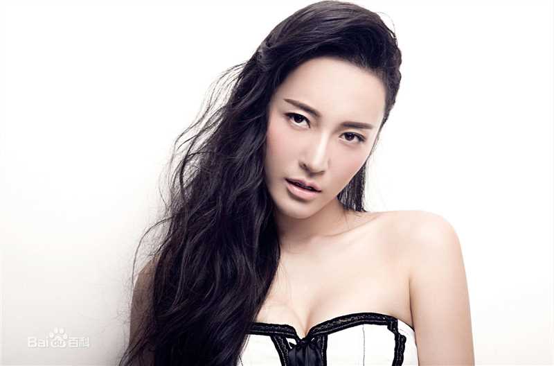 最新孙晶晶性感图片