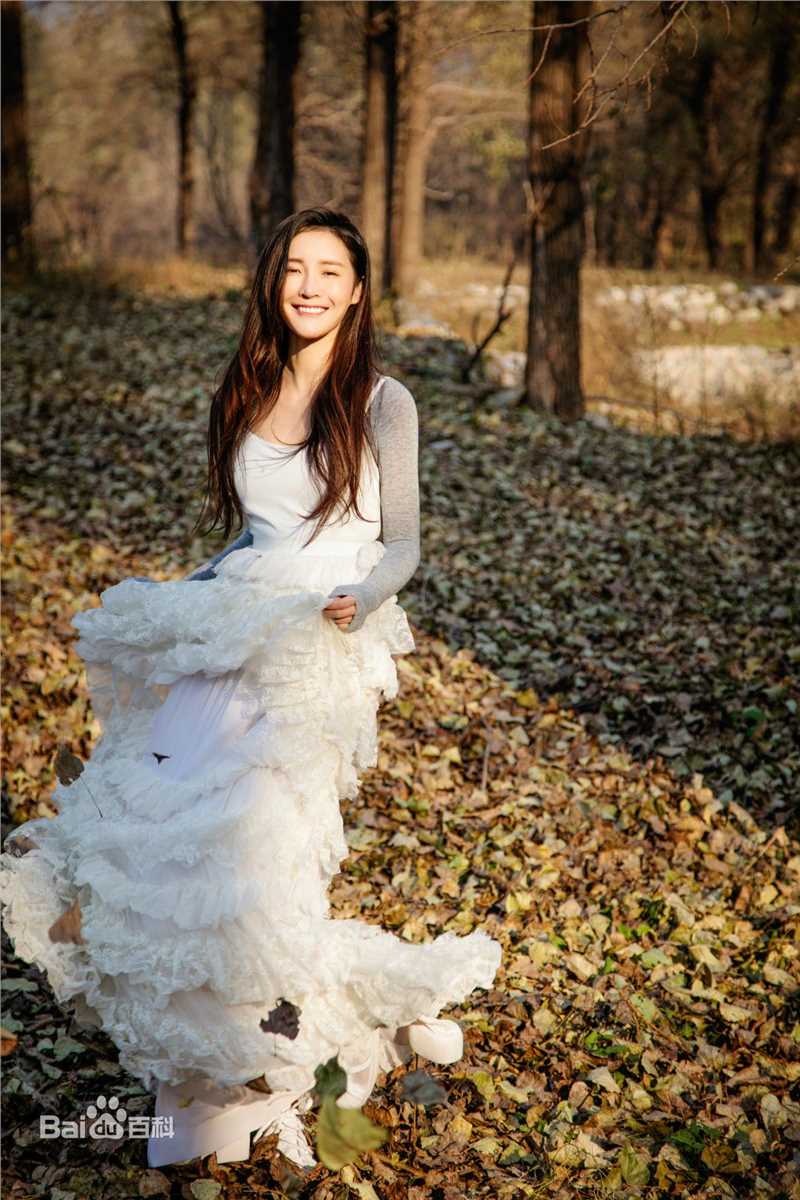 最新孙晶晶性感图片