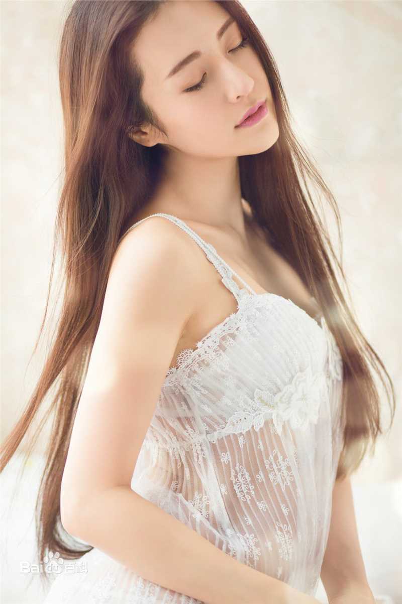 最新孙晶晶性感图片