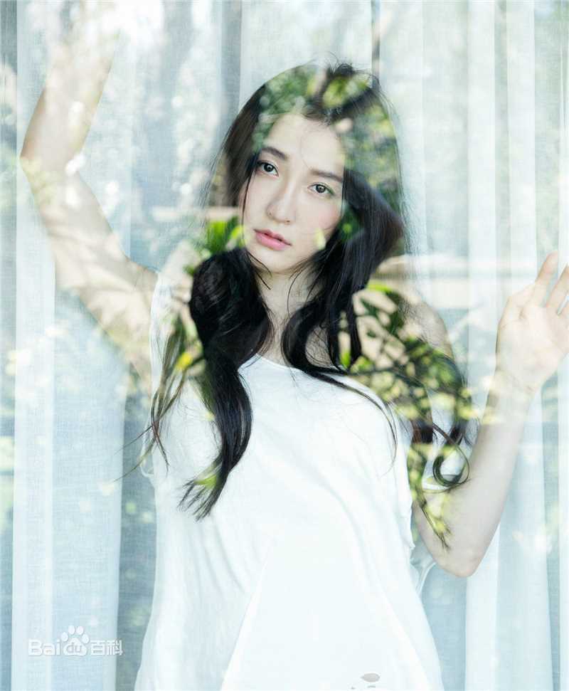 最新孙晶晶性感图片