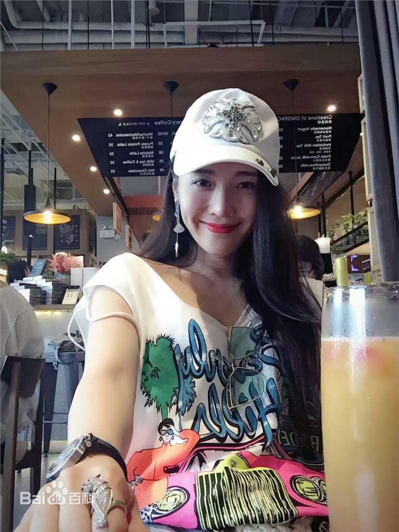 孙晶晶生活照前后照片