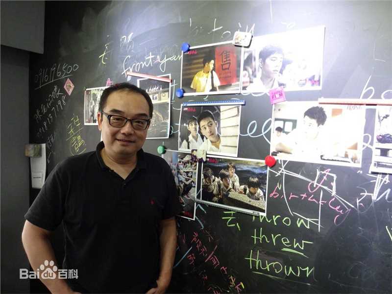 最新易智言性感图片