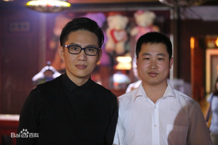 石头(Stone)歌手演出剧照