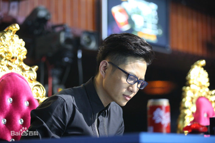 石头(Stone)歌手演出剧照