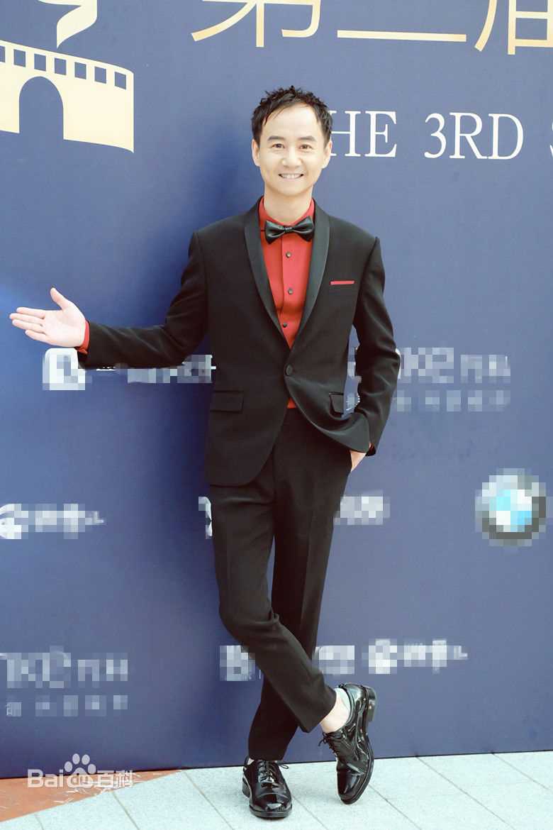 毛孩出席活动生活照