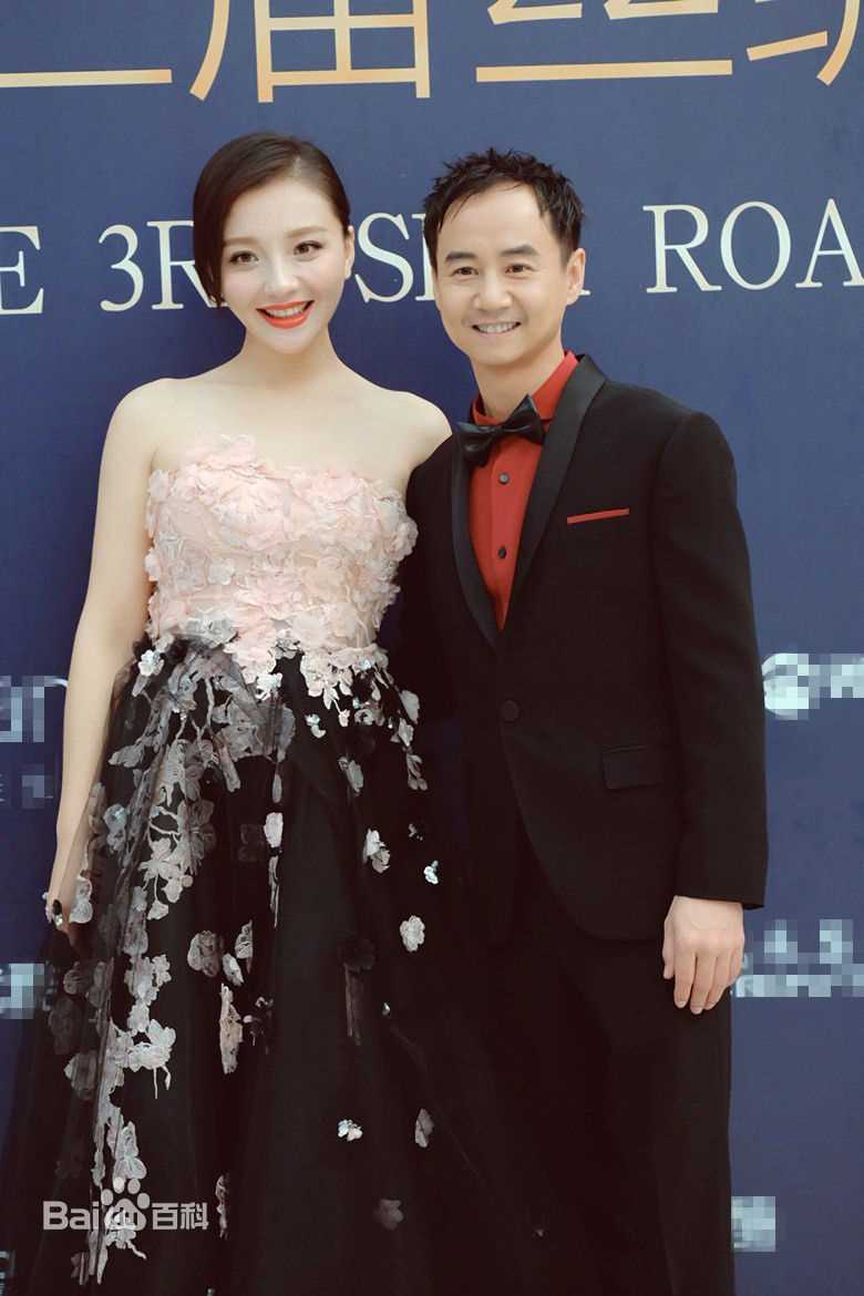 毛孩出席活动生活照