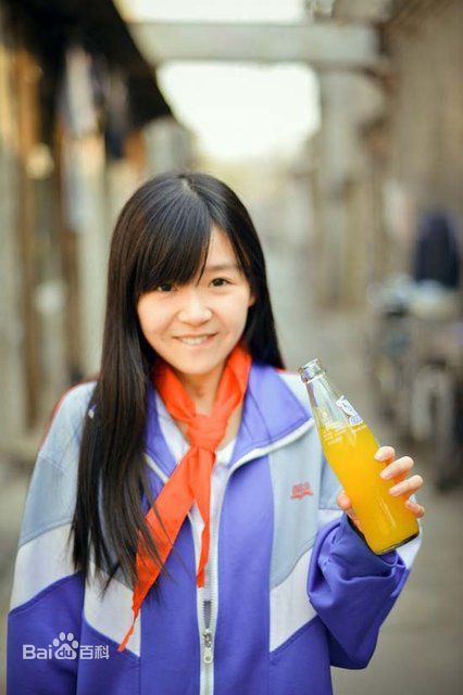 宋伊人(S.Ireine)“致青春”系列校服照前后照片