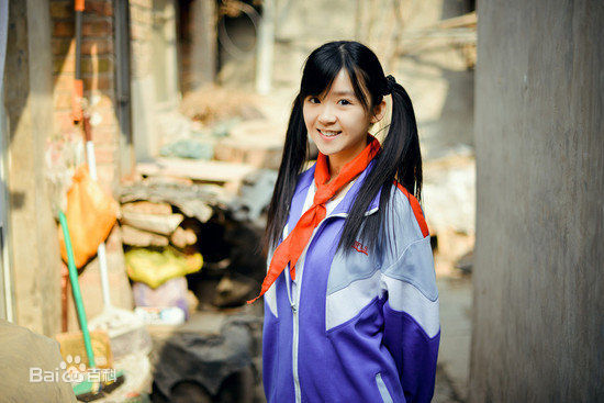 宋伊人(S.Ireine)“致青春”系列校服照前后照片