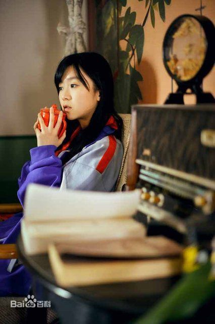 宋伊人(S.Ireine)“致青春”系列校服照前后照片